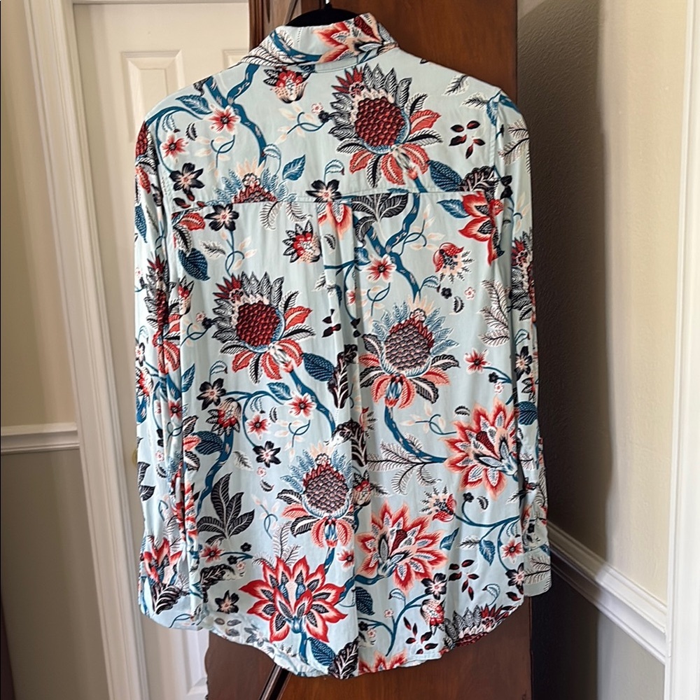 Chico's Button Front Blouse with Vibrant Tropical Floral Print BOHO Summer - Picture 7 of 10